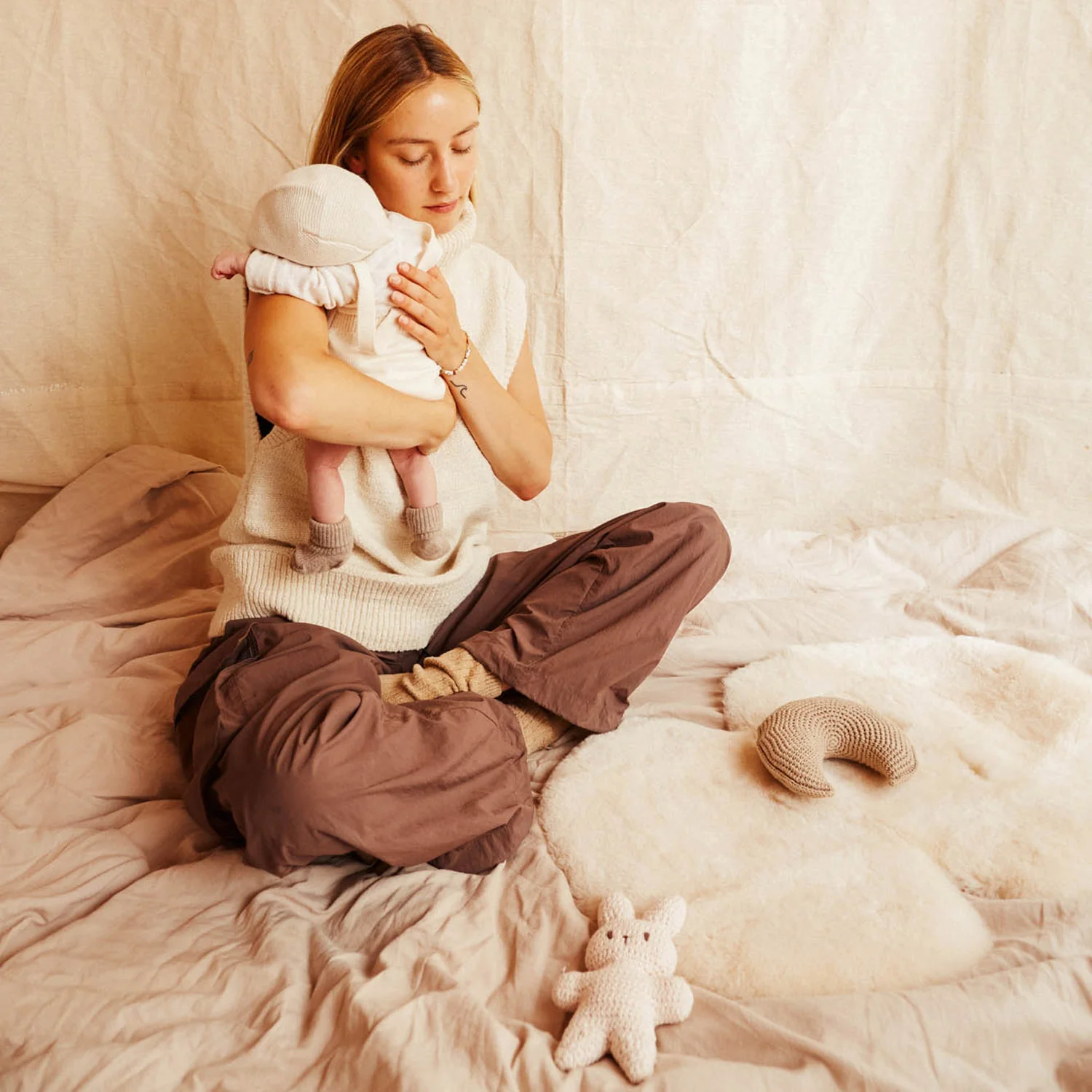 Merino Sheepskin Snuggler / Buggy Liner - Milk - Image 5