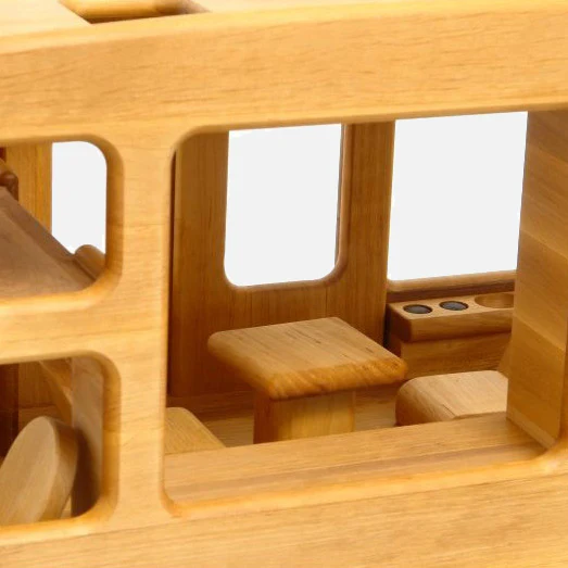 Wooden Giant Camping Van - Image 4