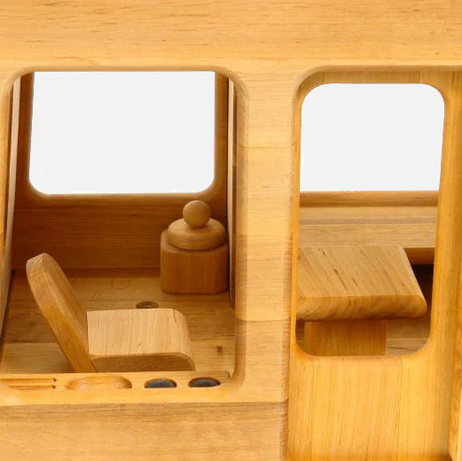 Wooden Giant Camping Van - Image 5
