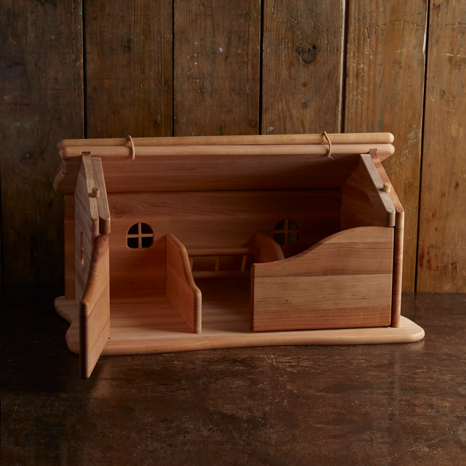 Wooden Stable - Natural - Image 3