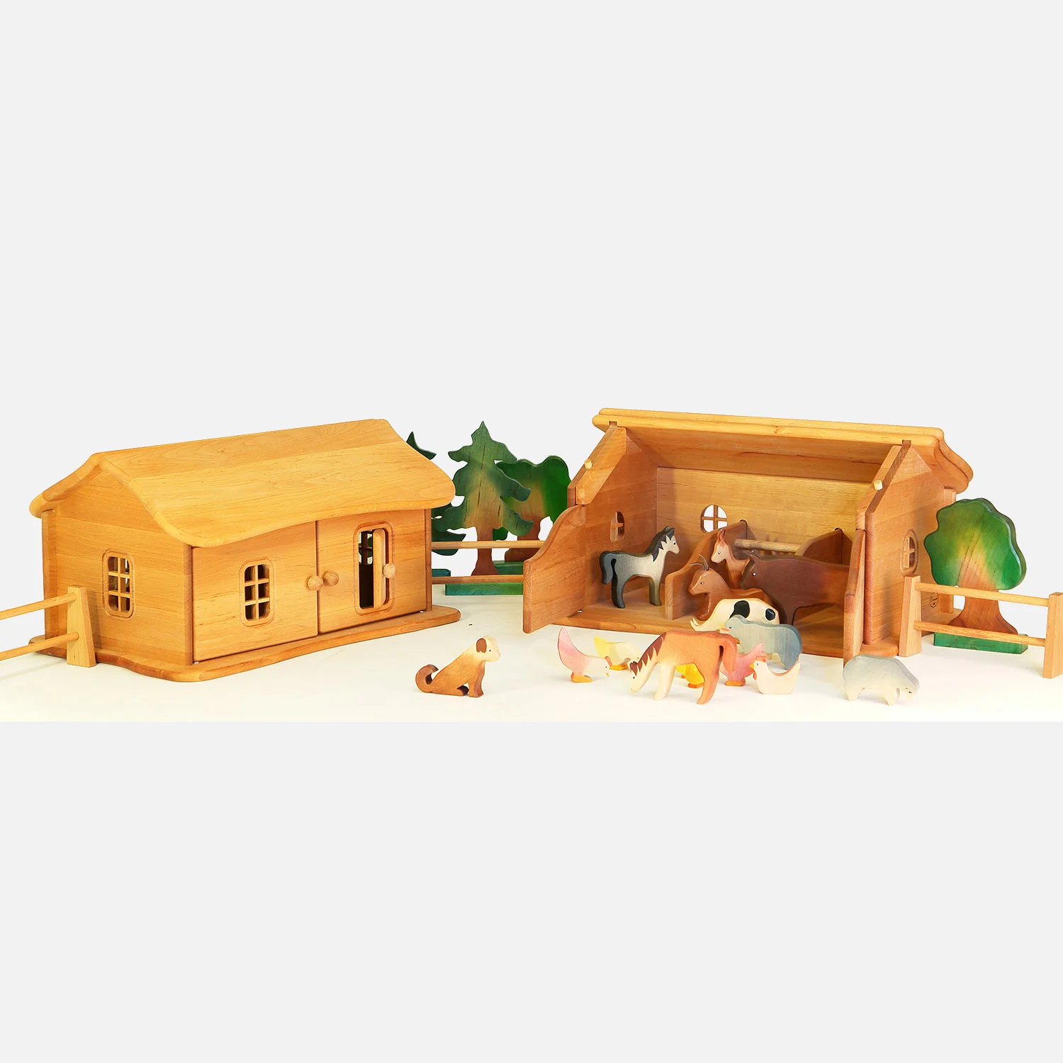 Wooden Stable - Natural - Image 9