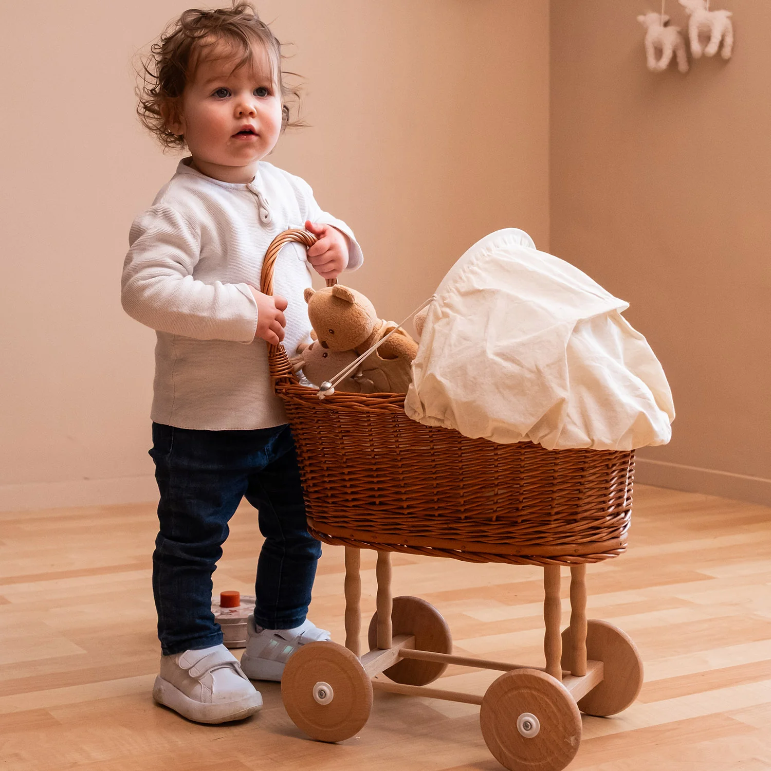 Wicker Doll/Teddy Pram - Eggshell - Image 2