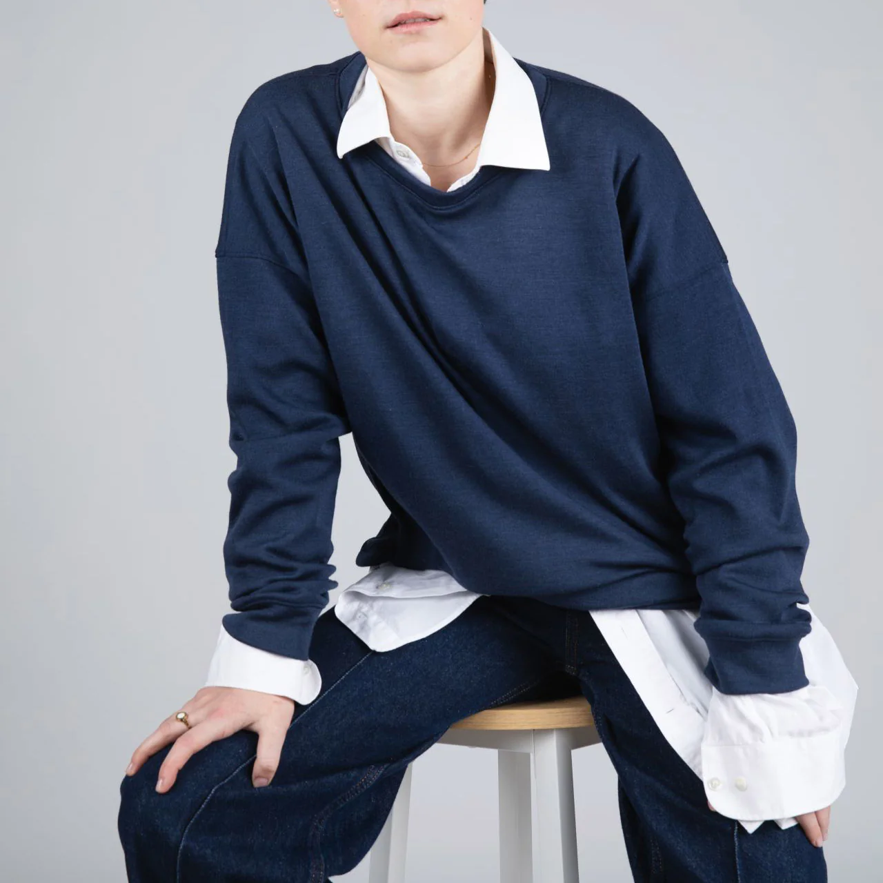 Adults Merino Wool & Silk Interlock Sweatshirt - Marine - Image 3