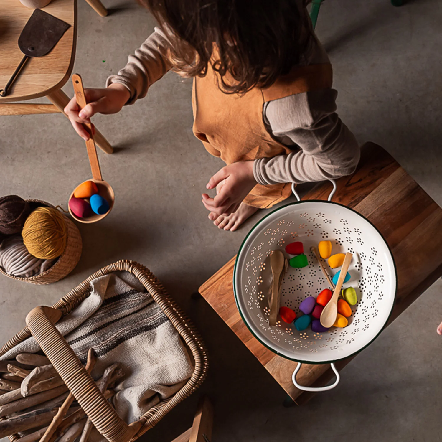 Wooden Rainbow Eggs Mandala - 36 Pieces - Image 6