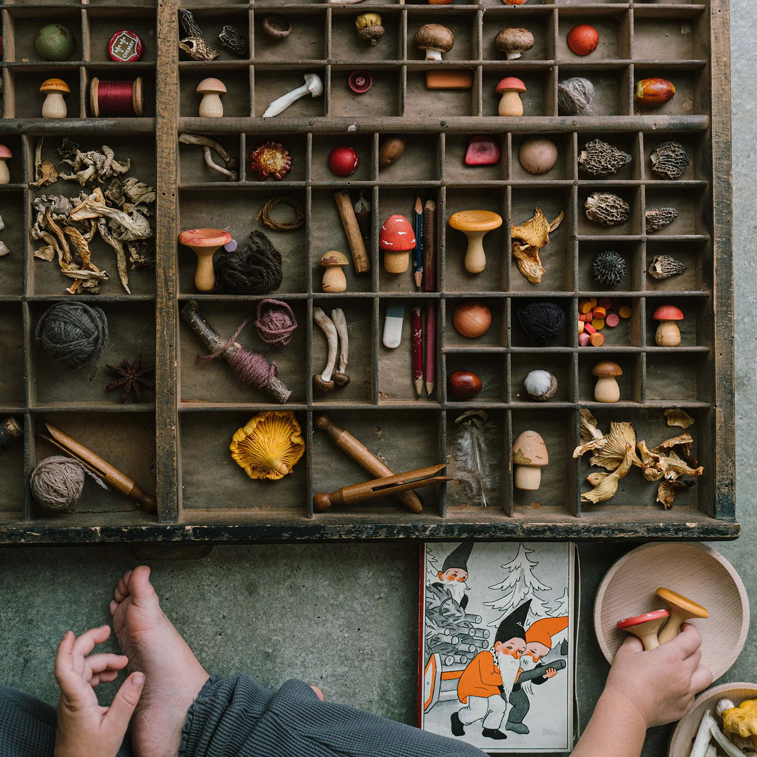 Wooden Mushroom Grove - 18 Pieces - Image 3