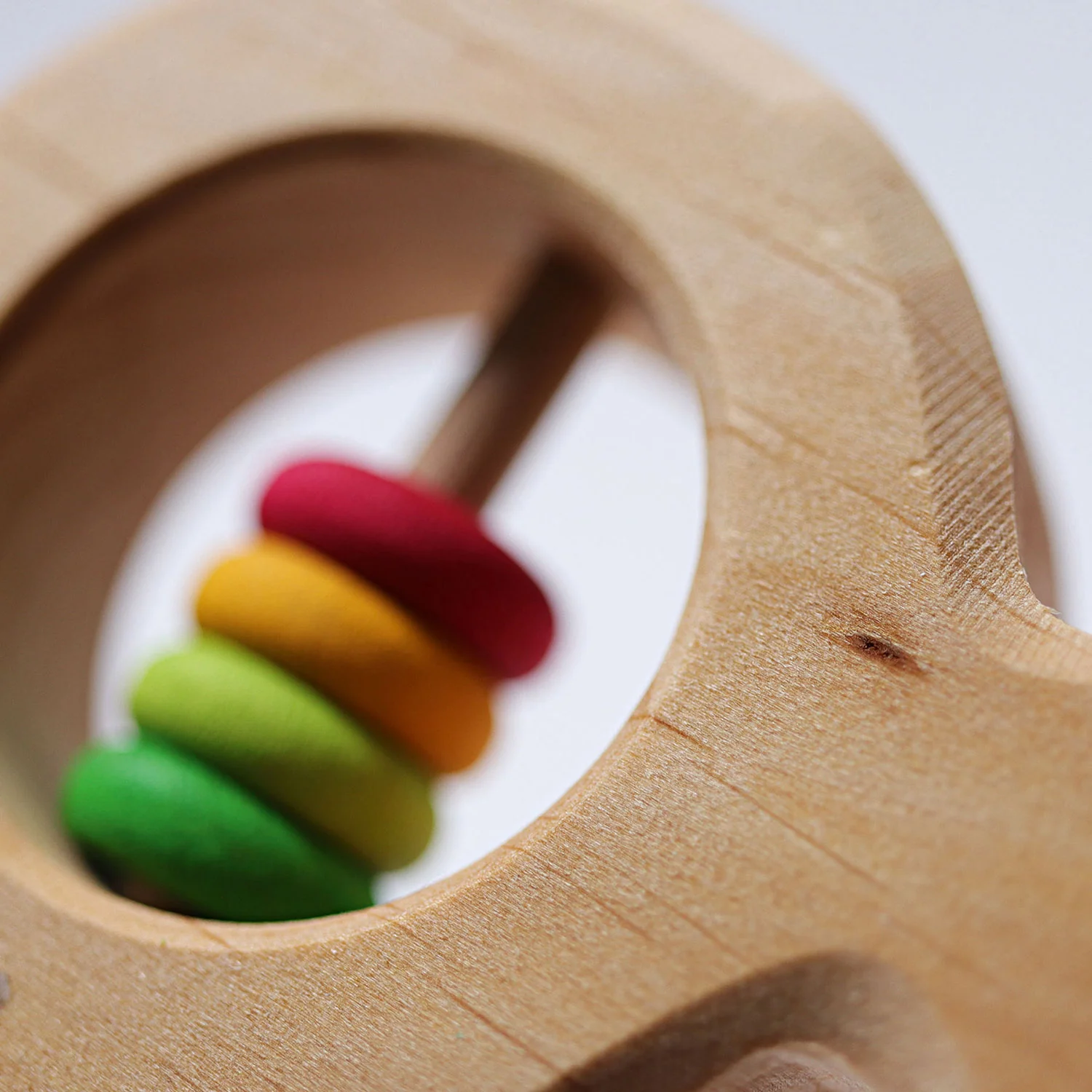 Wooden rainbow rattle fish - Image 3