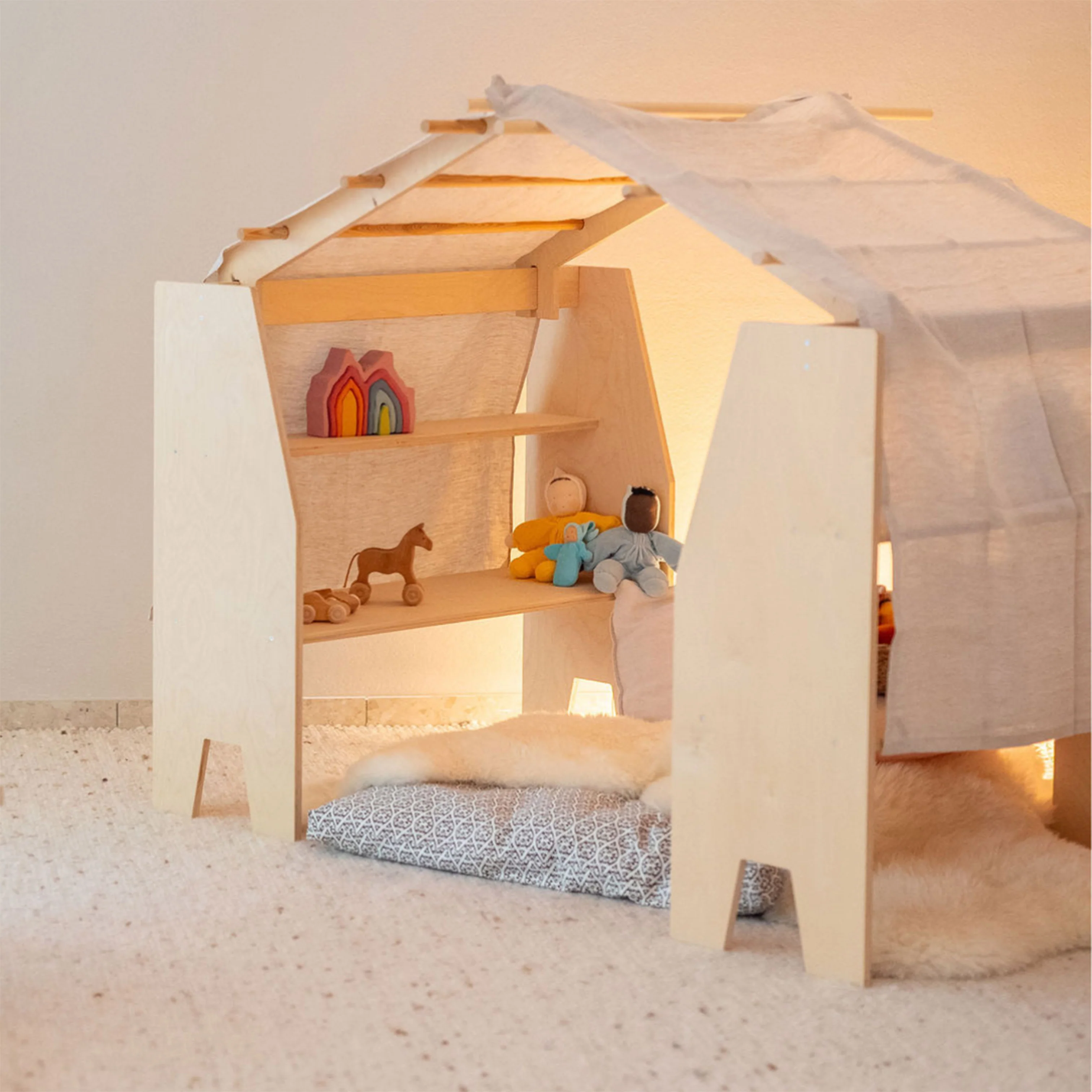 Wooden Shizu Play Stand with Roof & Linen - Image 4