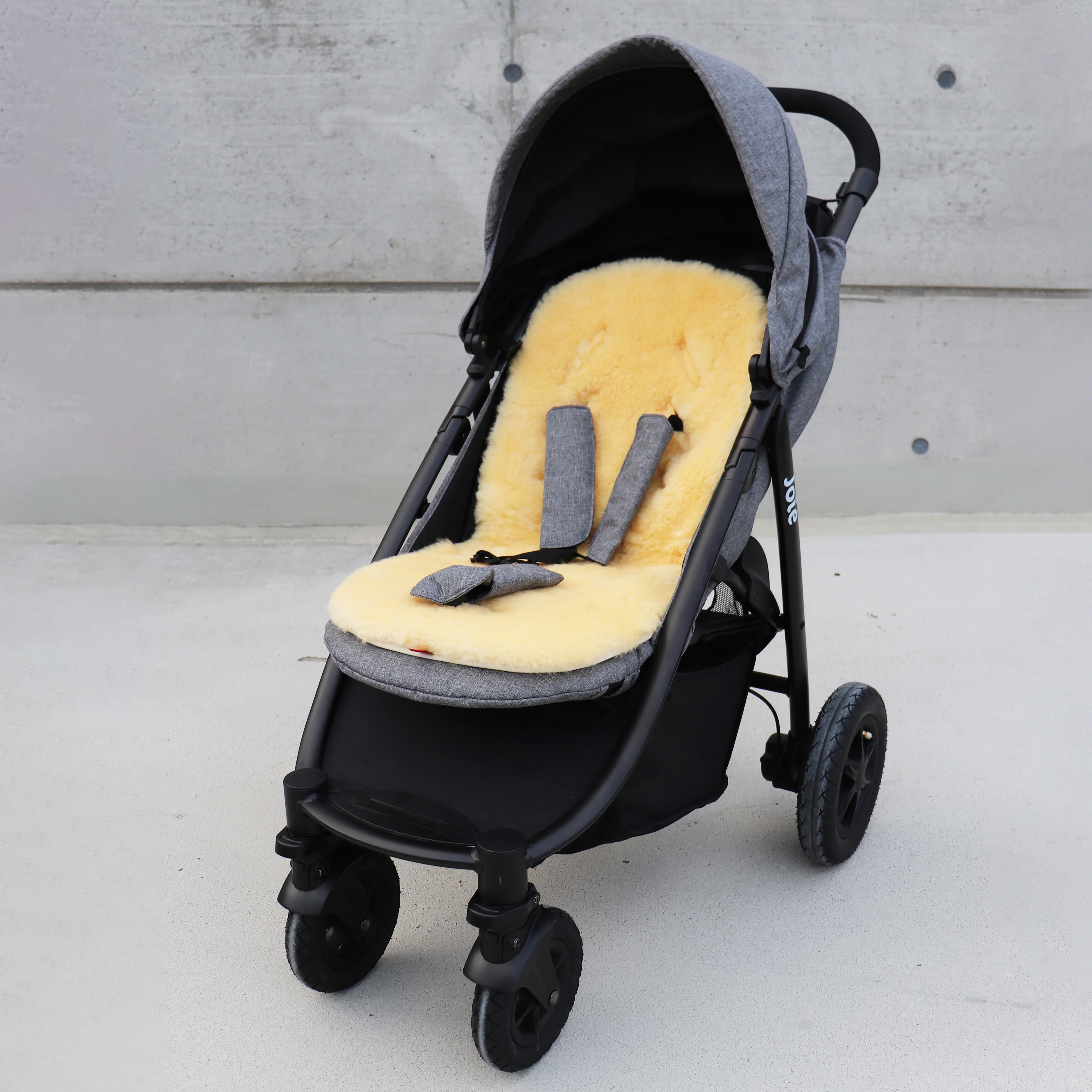 Sheepskin Pram/Buggy Liner - Natural - Image 6
