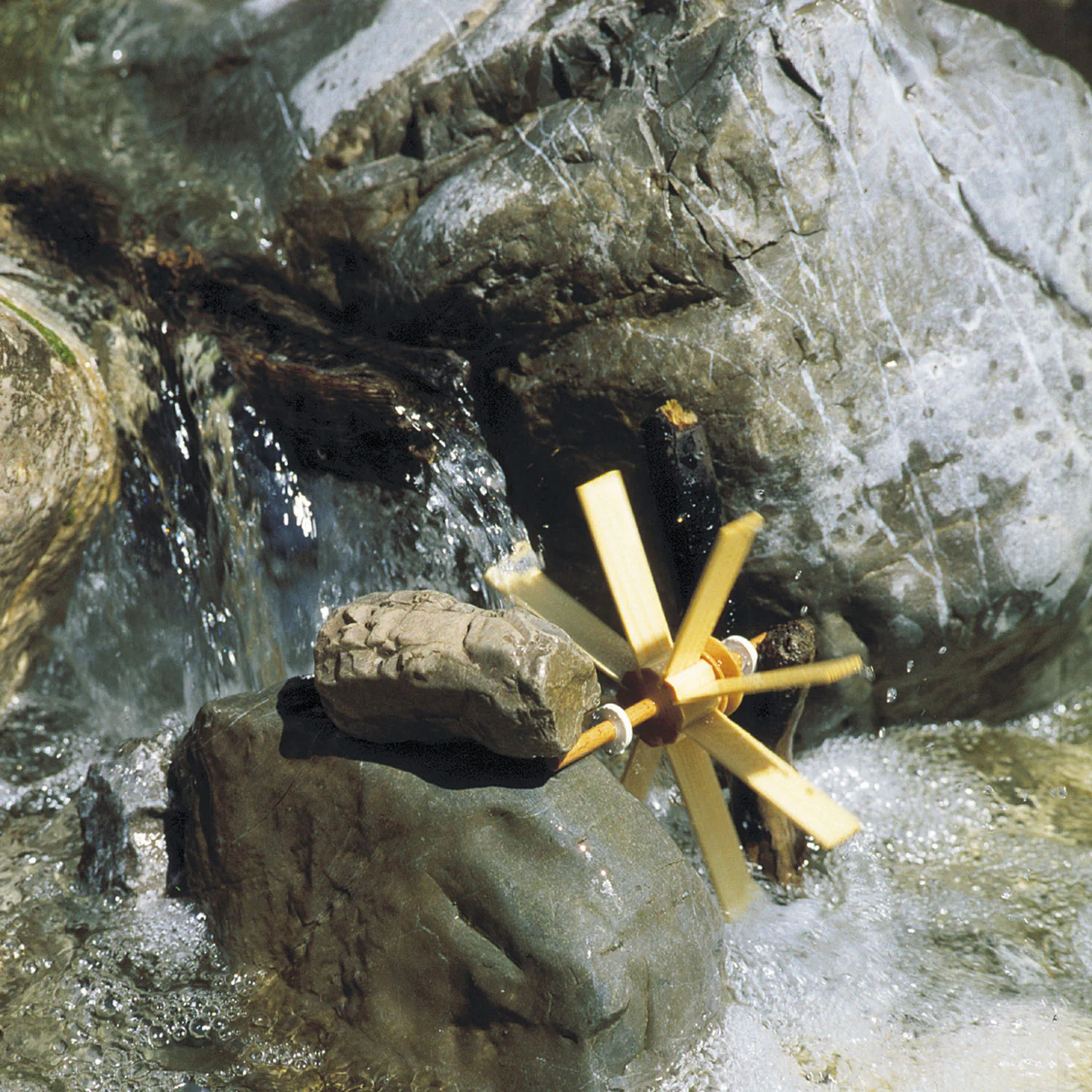 Wooden Little Waterwheel - Image 4