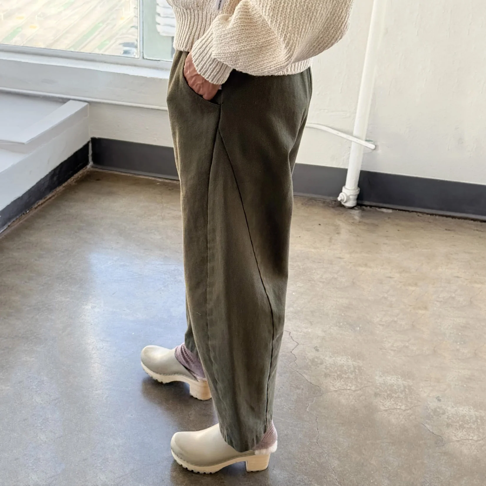 Women's Cotton Arc Pants - Olive Canvas - Image 4
