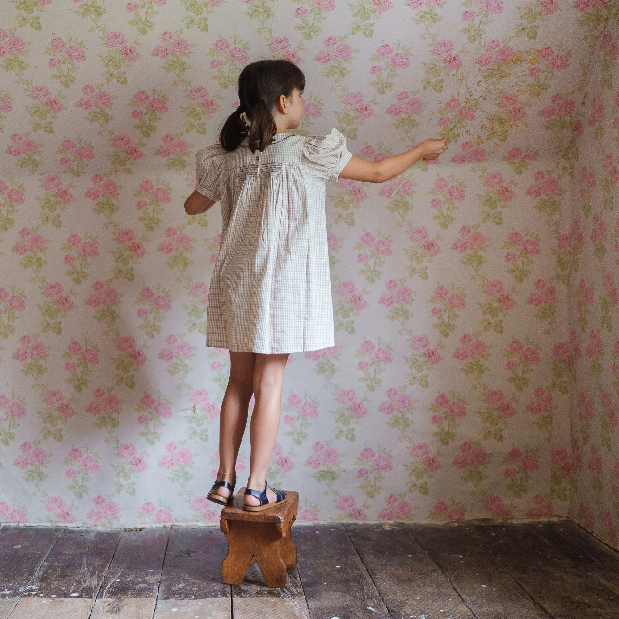 Kids Cotton Sally Dress - Straw Check - Image 7