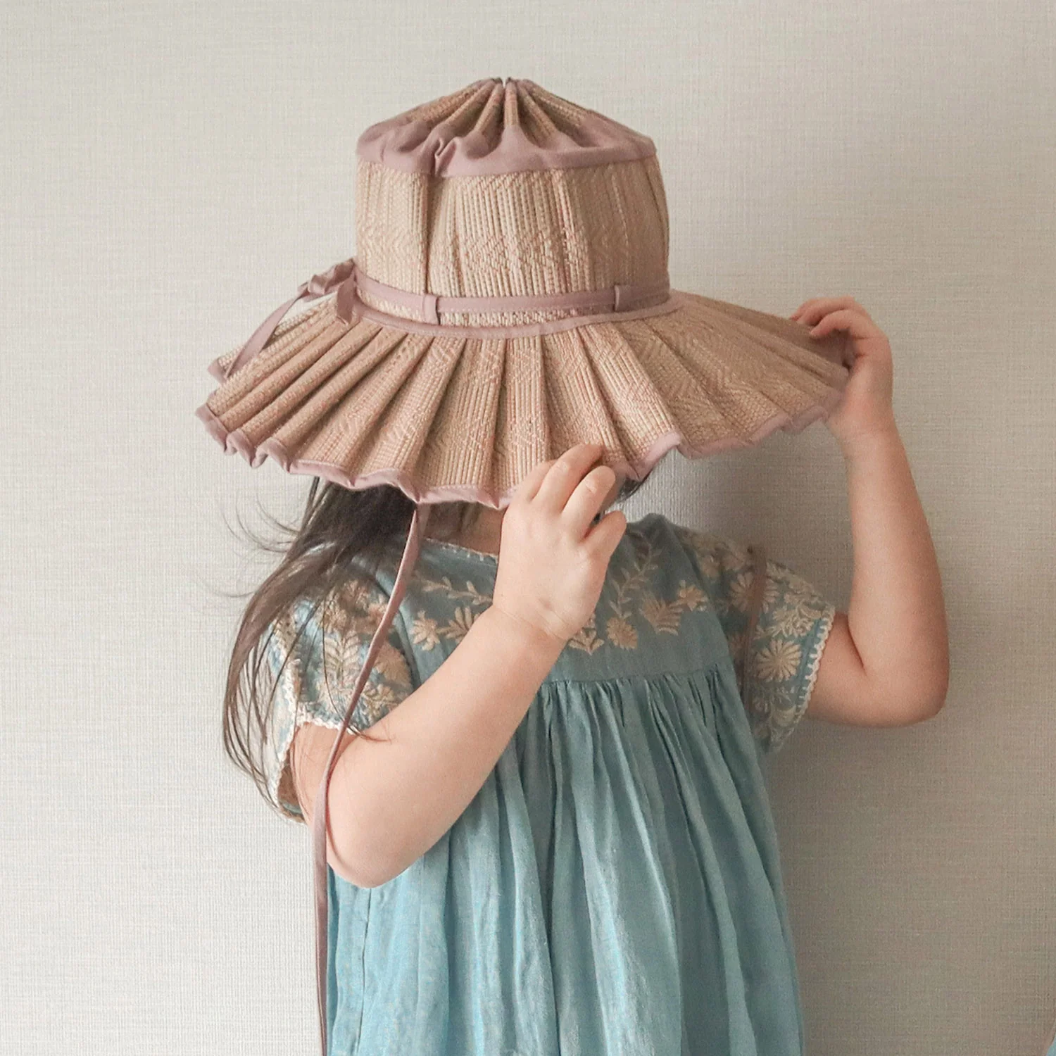 Baby & Kids Hand Woven Natural Grass Capri Hat - Flores Bungalow - Image 6