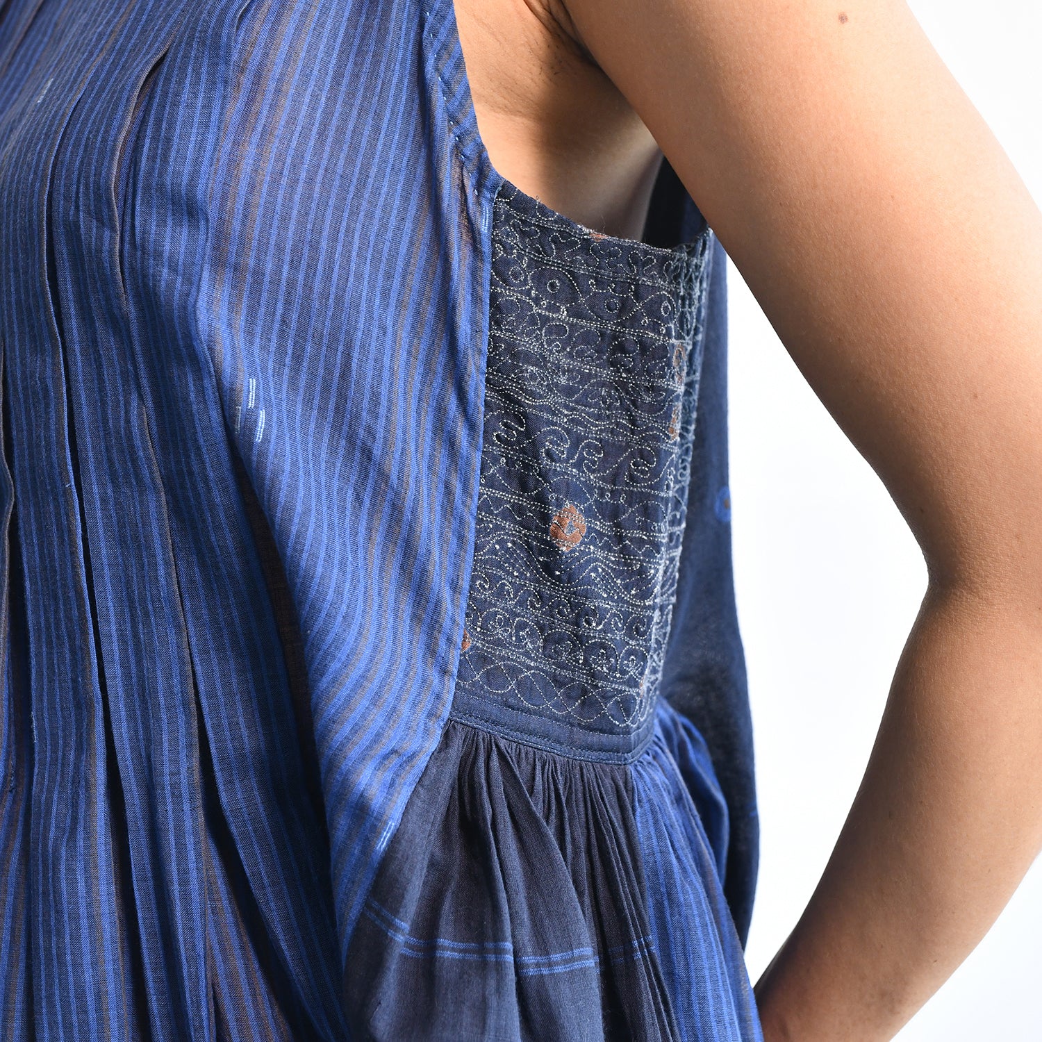 Women's Handloomed Cotton Mahdi Dress - Cornflower Blue - Image 4