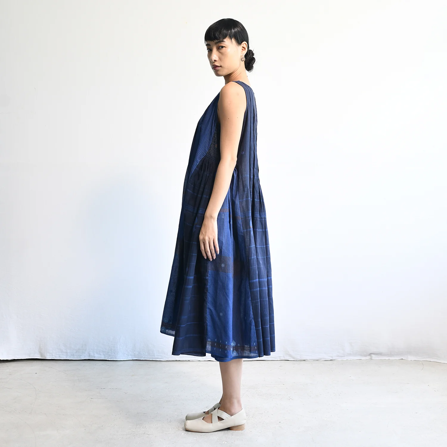 Women's Handloomed Cotton Mahdi Dress - Cornflower Blue - Image 6