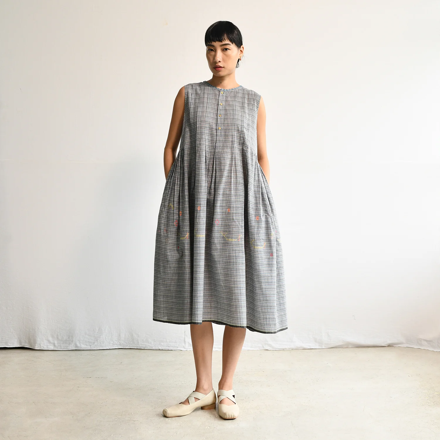 Women's Handloomed Cotton Nori Dress - Sepia Check - Image 5