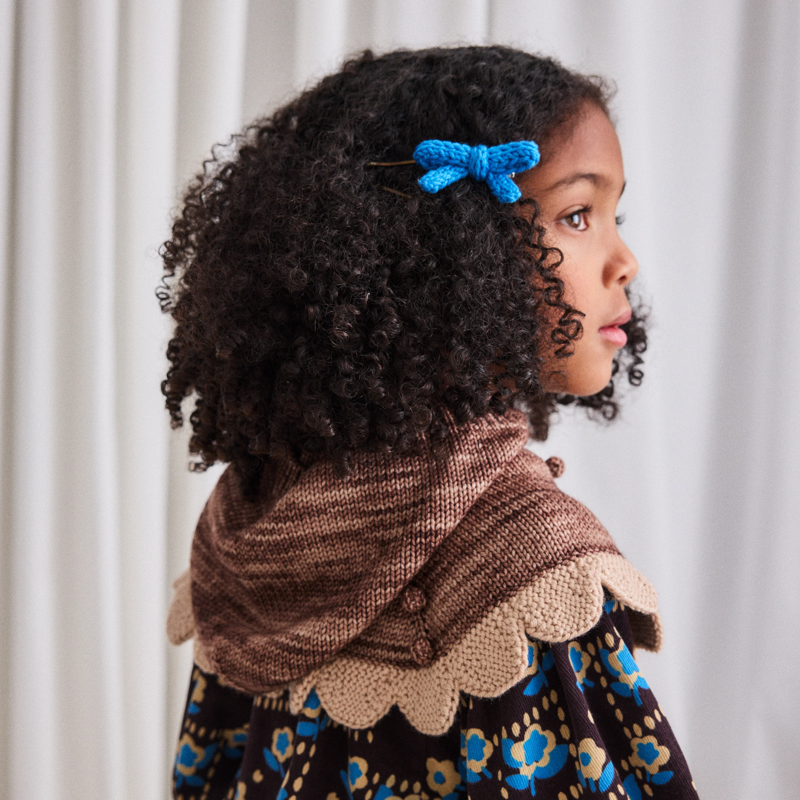 Kids Merino Wool Scallop Capelet - Affogato - Image 3