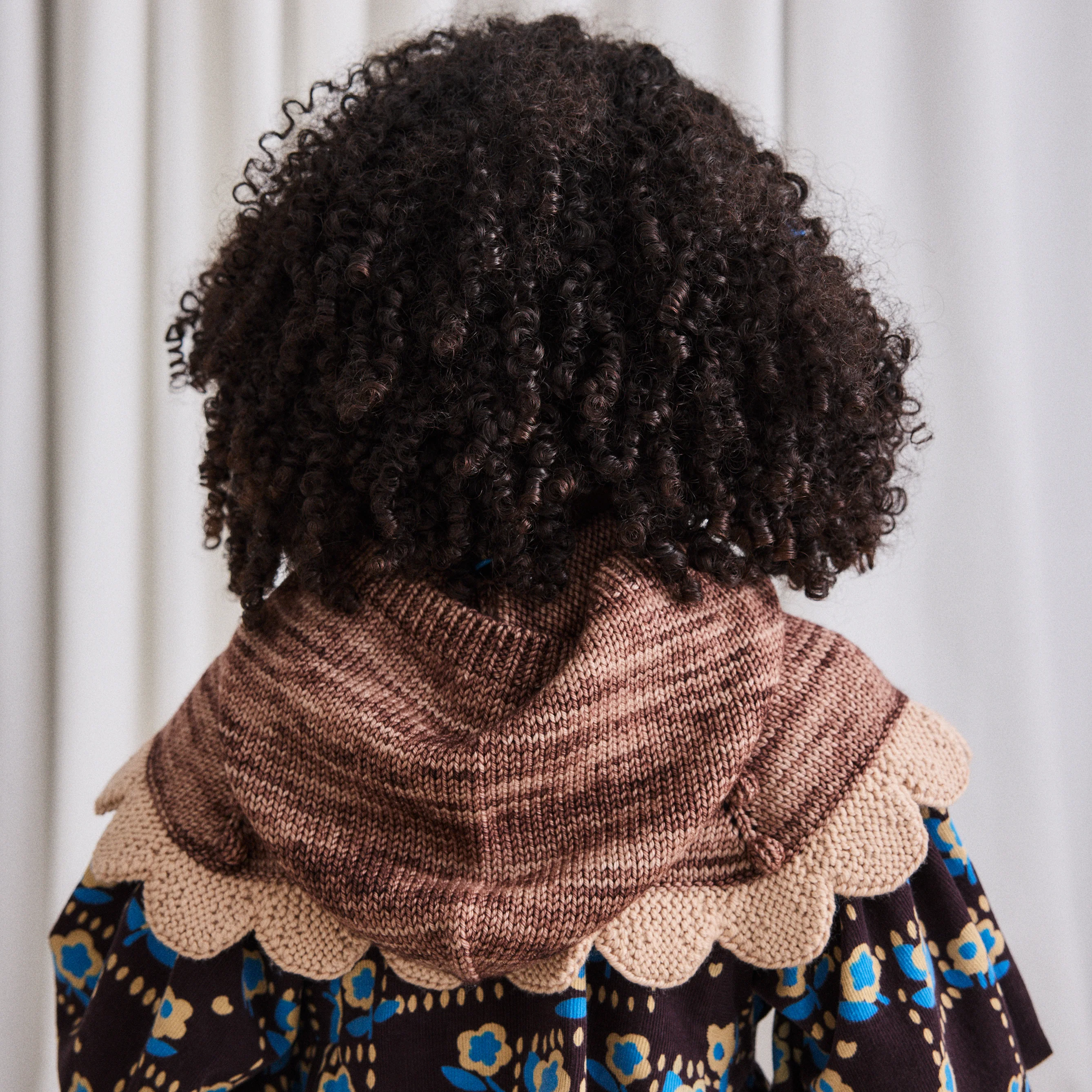 Kids Merino Wool Scallop Capelet - Affogato - Image 4