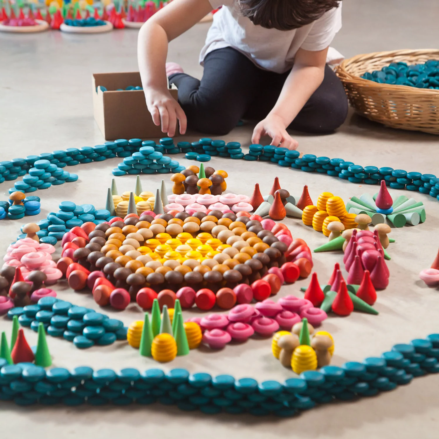 Wooden Coins Mandala - 36 Pieces - Image 4