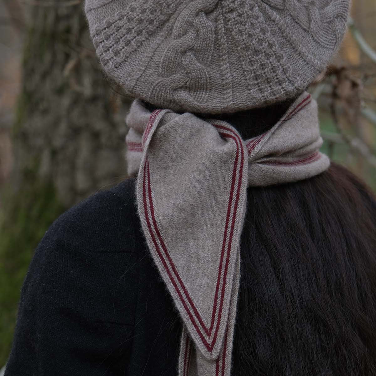 Women's Cashmere Bronte Neck Scarf - Mocha - Image 5