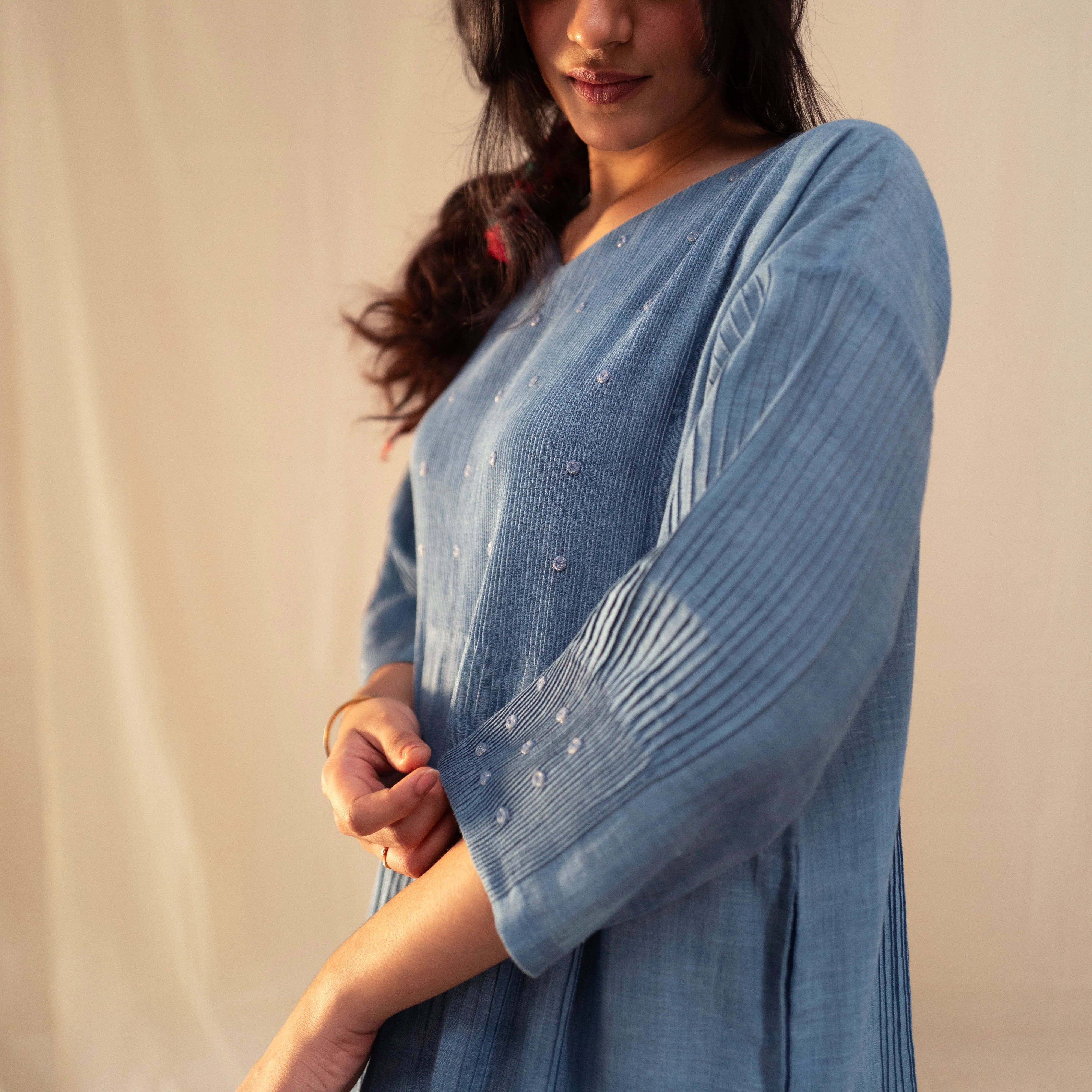 Women's Handwoven Cotton Anaar Pleated Dress - Indigo - Image 7