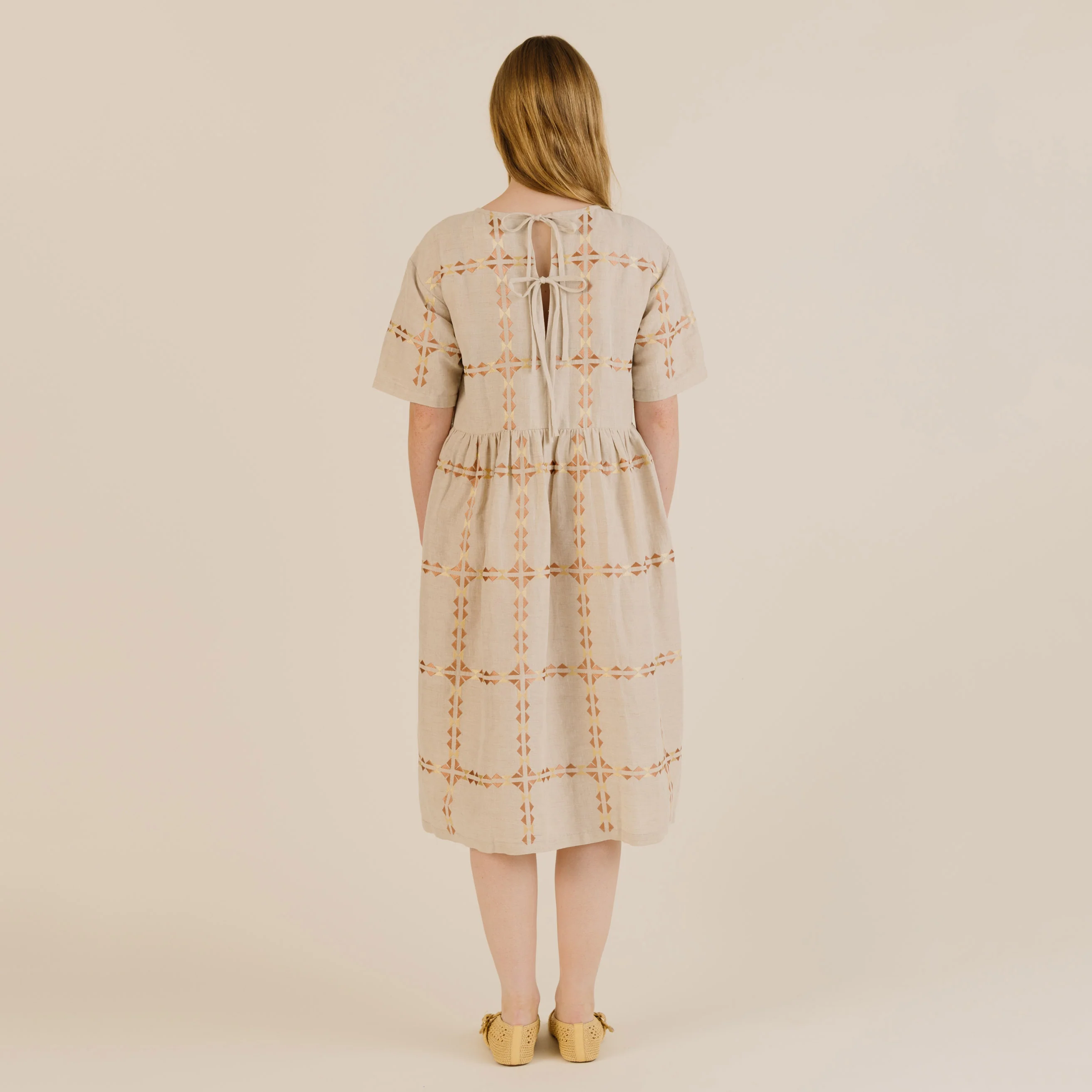 Women's Linen & Cotton Una Dress - Oat Emblem - Image 4