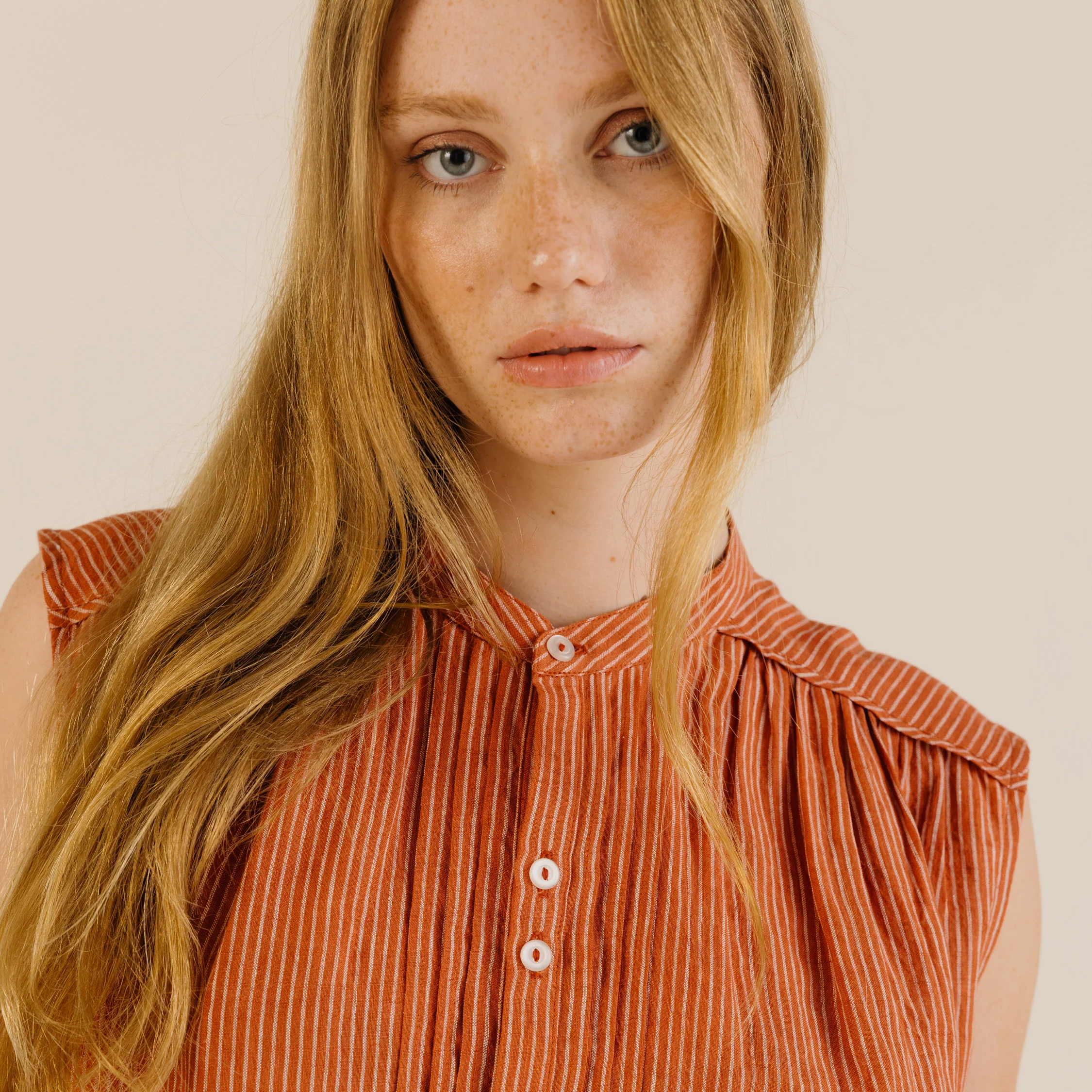 Women's Linen Deli Shirt - Brick - Image 2
