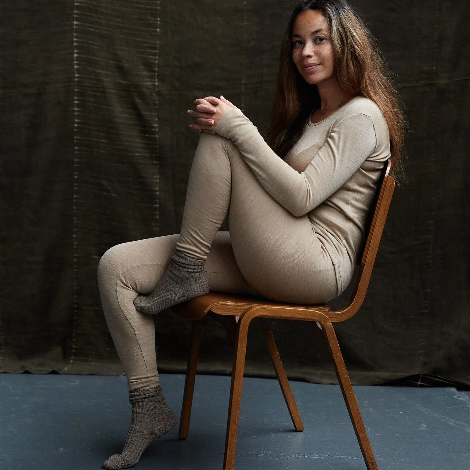 Finch Women's Leggings - Merino Wool & Silk - Sandstorm - Image 3
