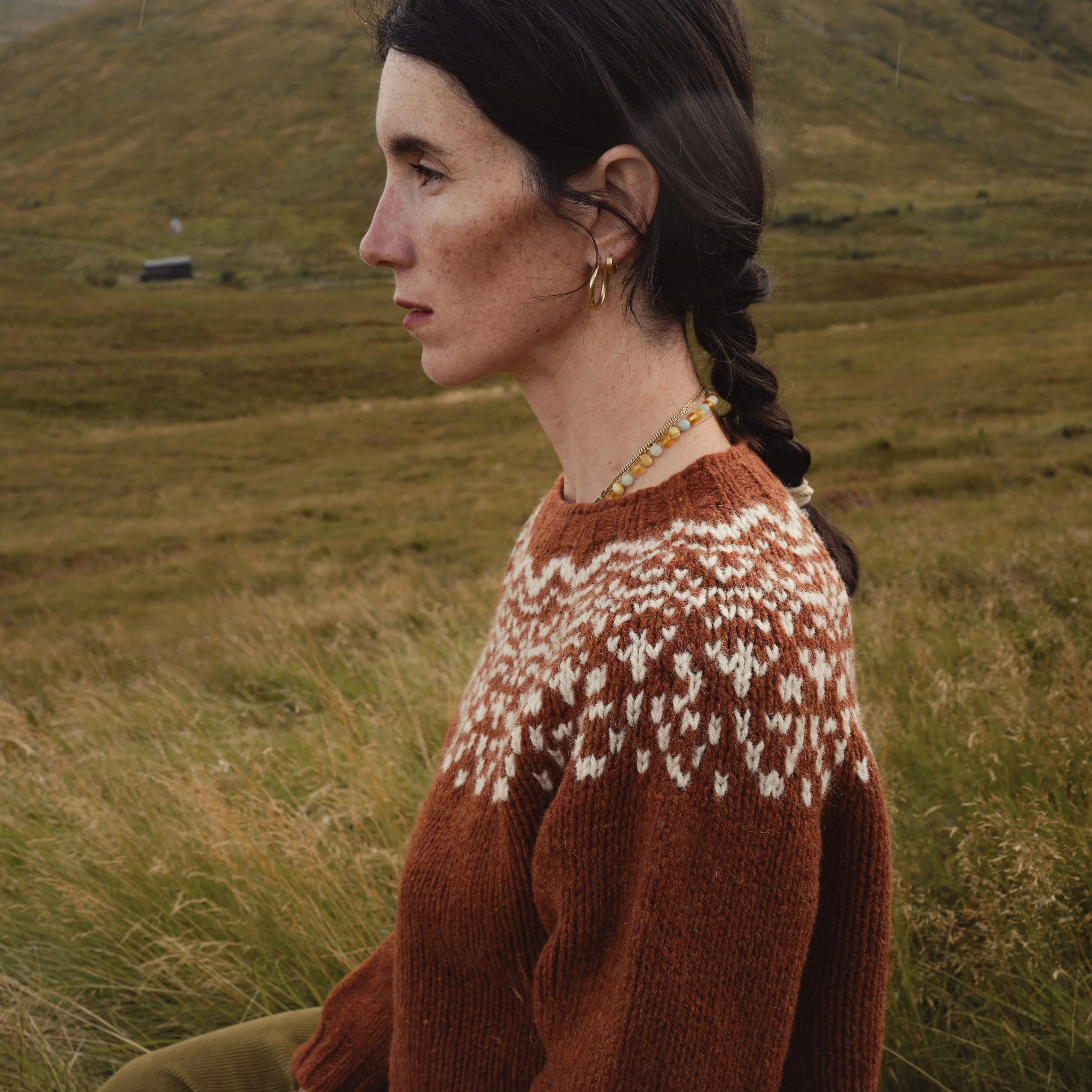 Cropped Isle Women's Sweater - Donegal Wool - Cinnamon - Image 2