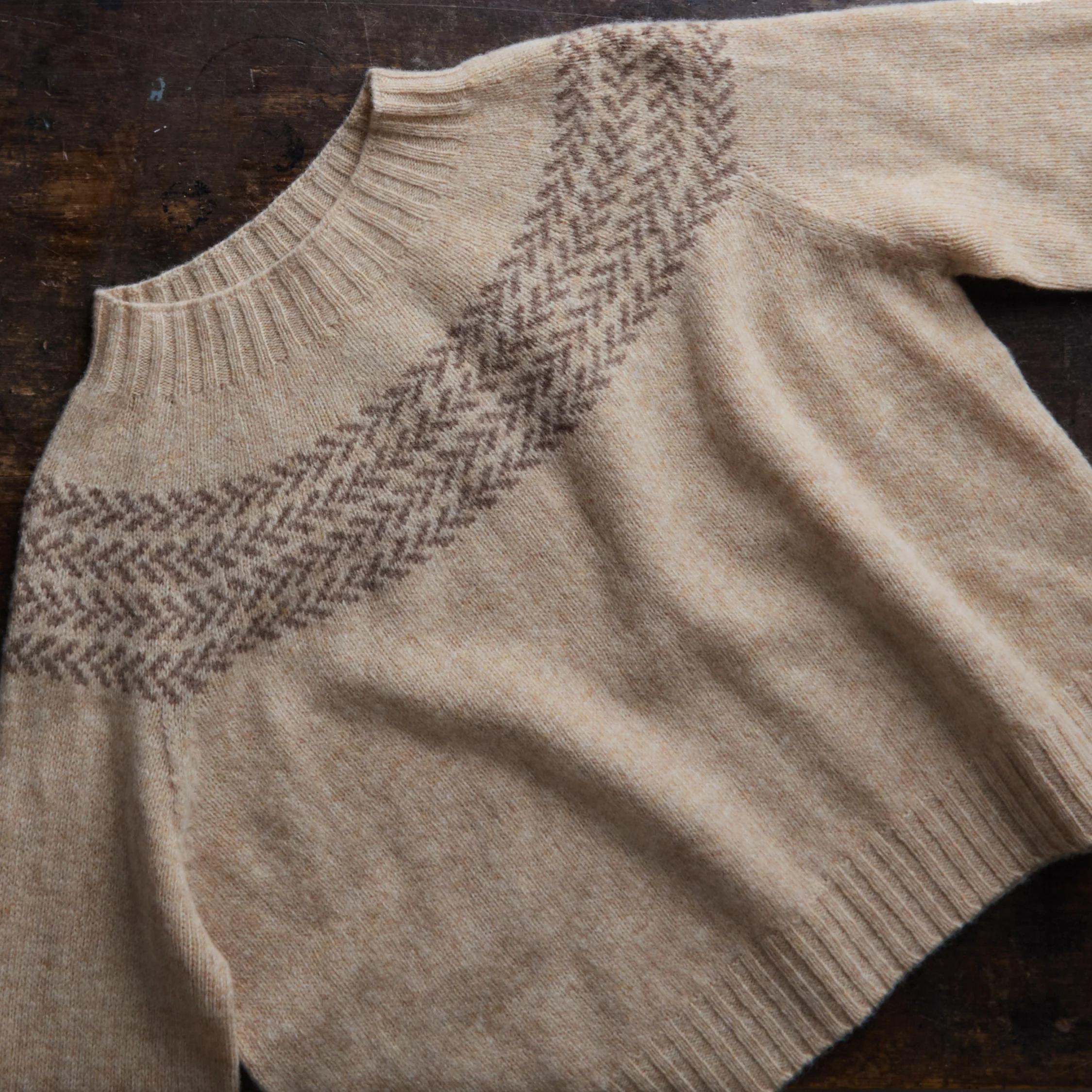 Garden Women's Sweater - Lambswool - Mallow - Image 2