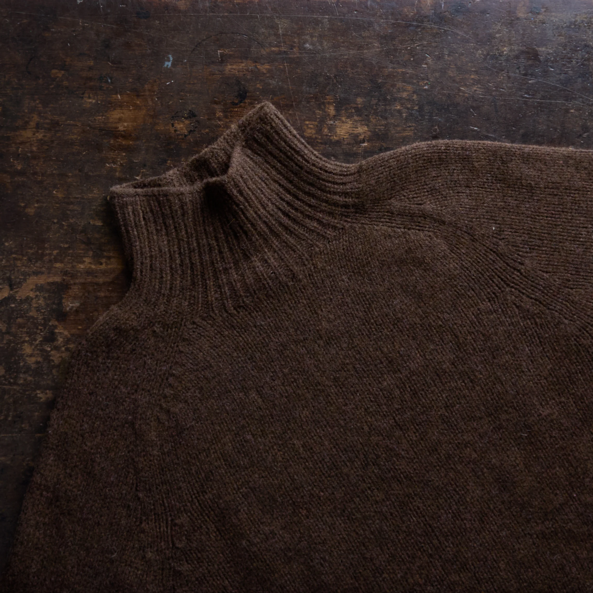 Highland Women's Rollneck - Lambswool - Burnt Umber - Image 6