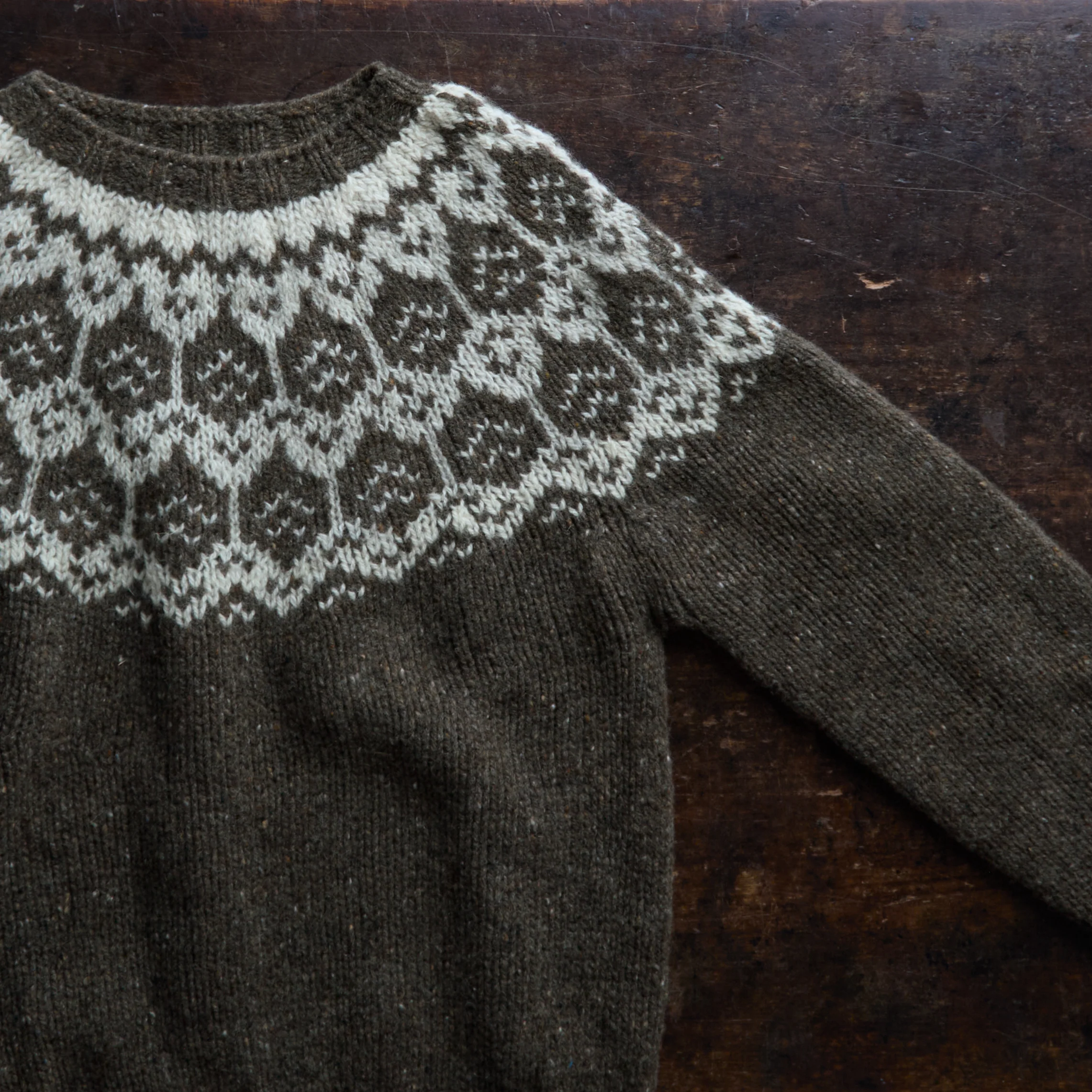 Norse Women's Sweater - Donegal Wool - Granite - Image 7