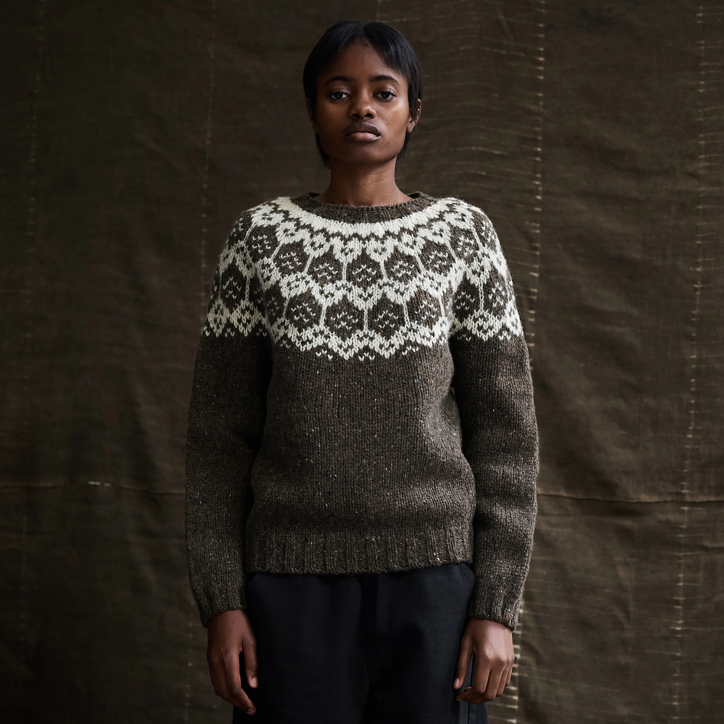 Norse Women's Sweater - Donegal Wool - Granite - Image 8