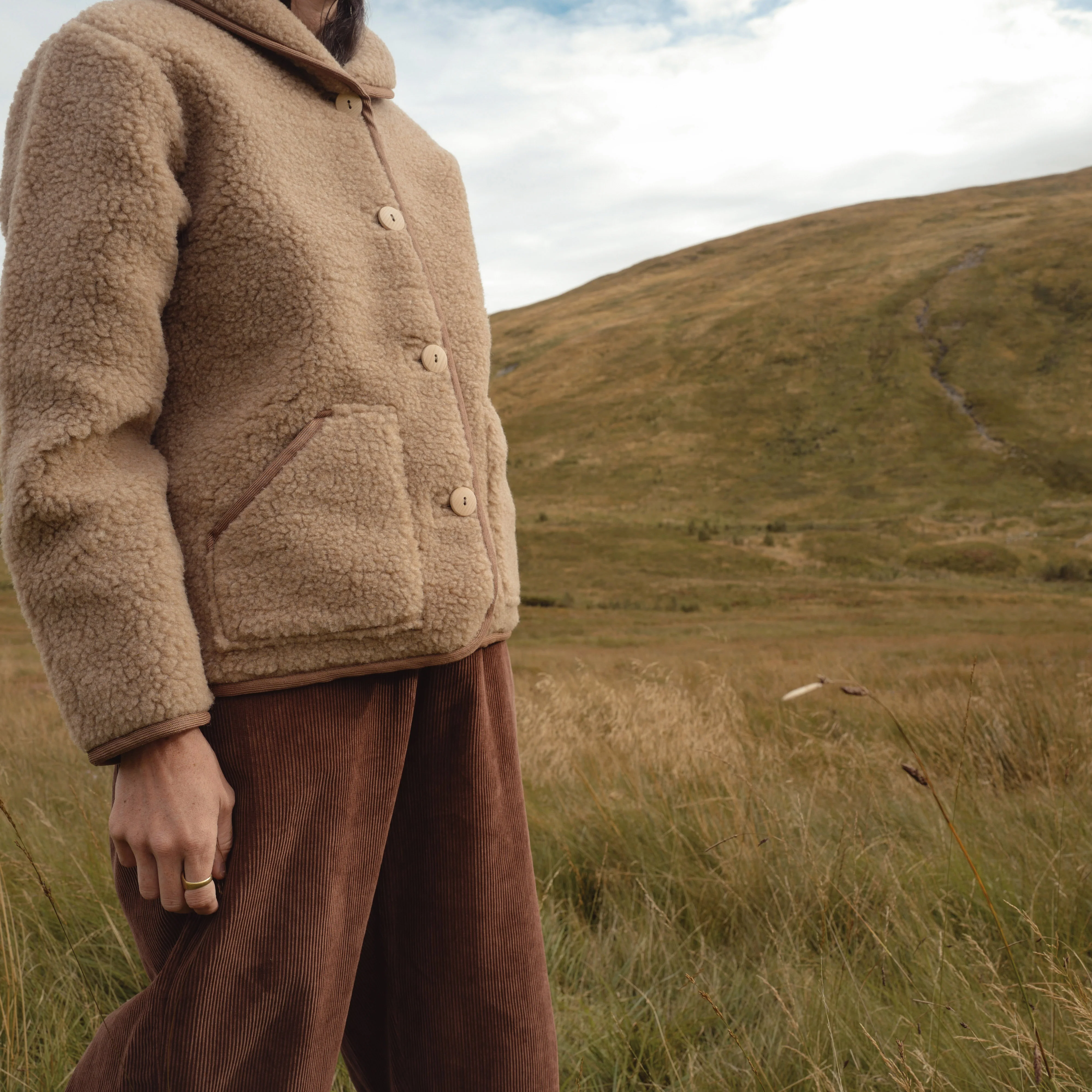 Oryx Women's Jacket - Wool Teddy Fleece - Walnut - Image 8