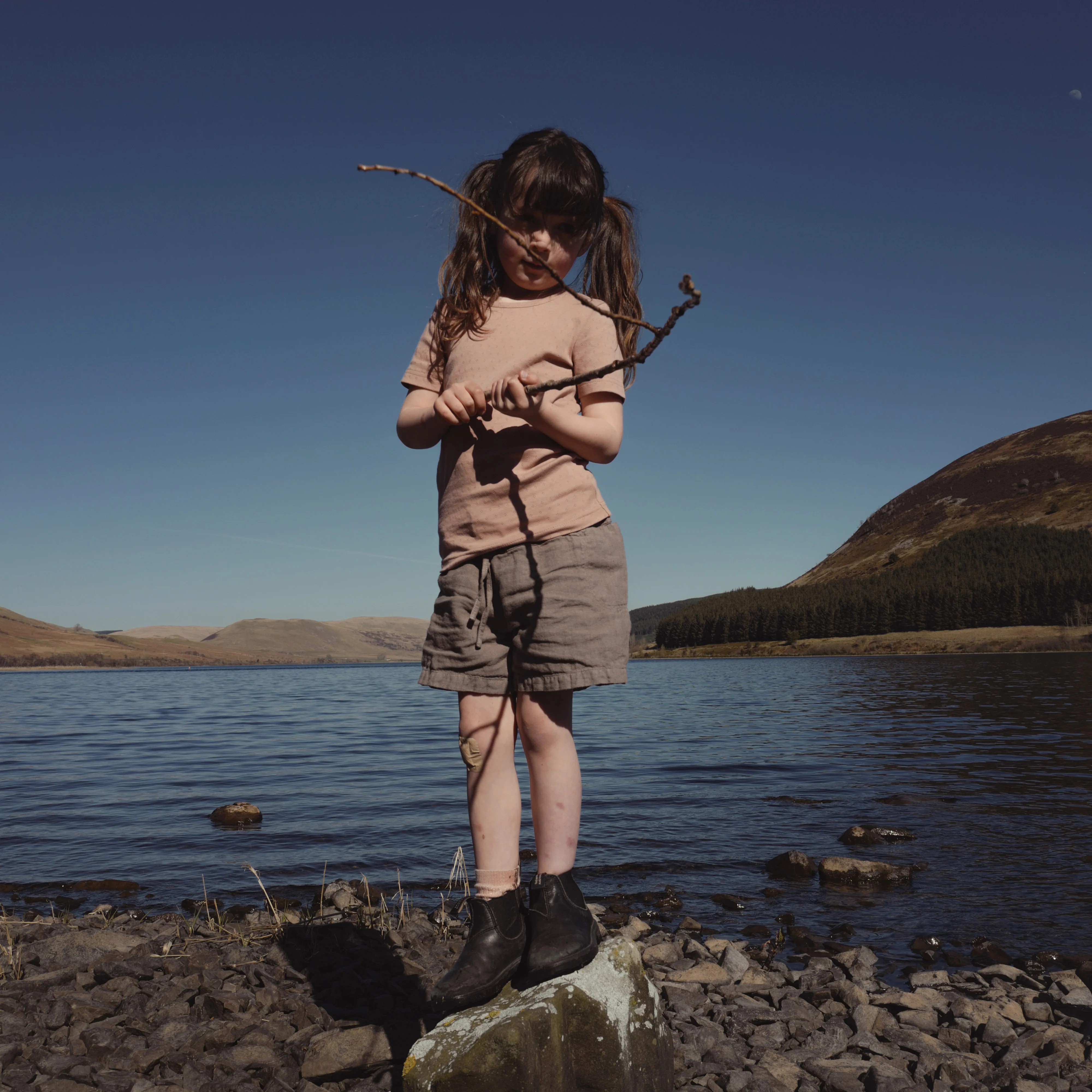 Rowan Baby & Kids Shorts - Linen - Timber - Image 3