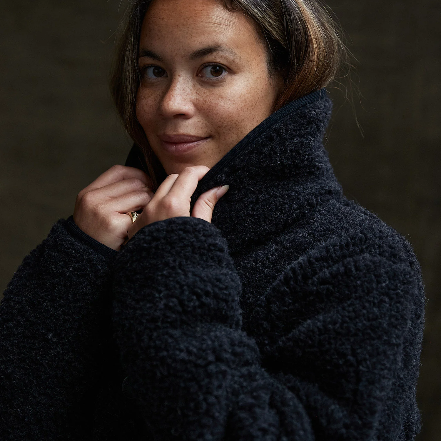 Oryx Women's Jacket - Wool Teddy Fleece - Coal - Image 2