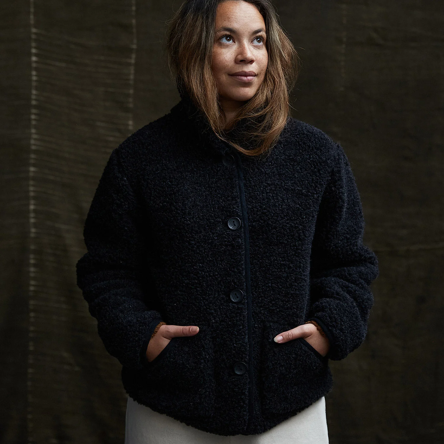 Oryx Women's Jacket - Wool Teddy Fleece - Coal - Image 3