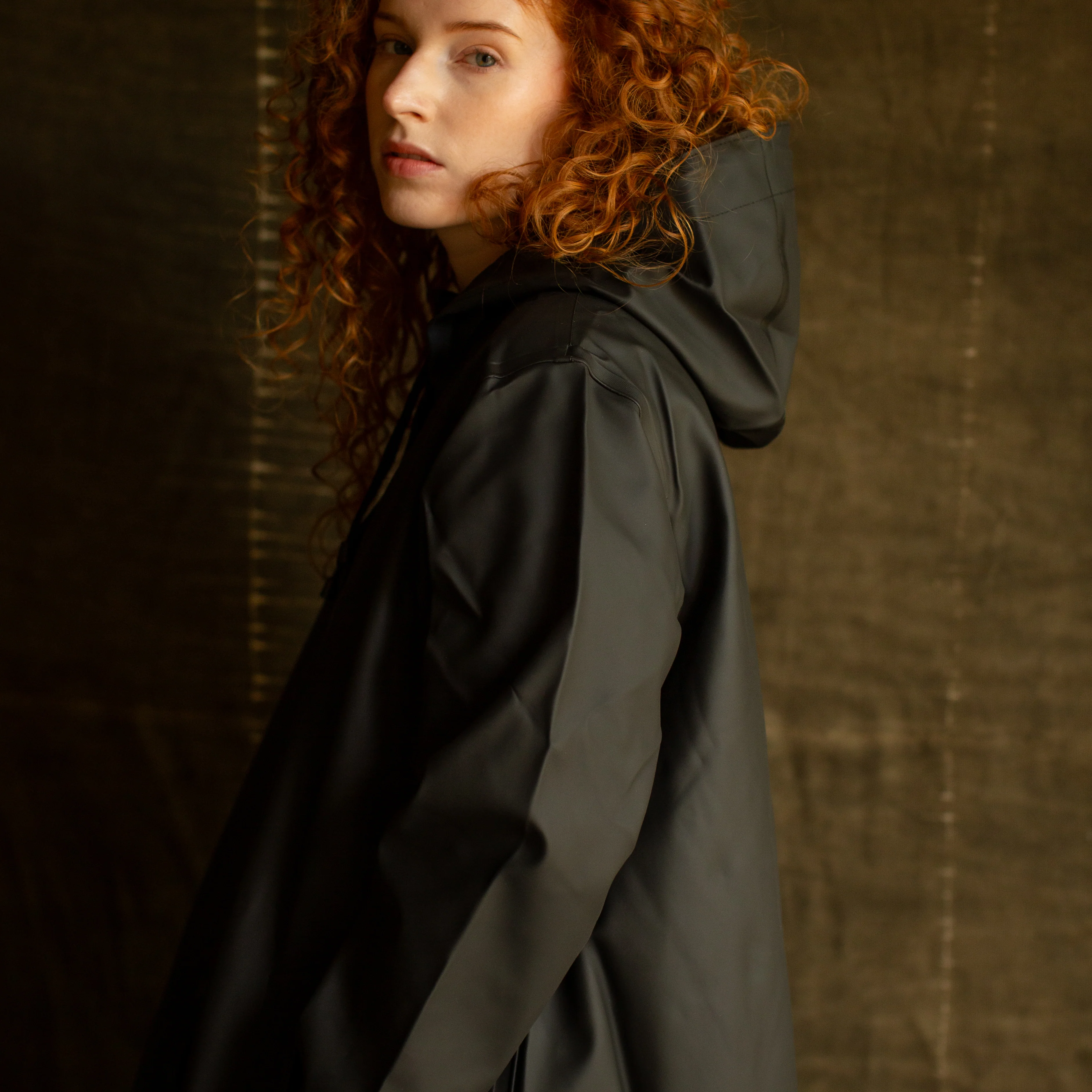 Women's Classic Mosebacke Raincoat - Black - Image 3