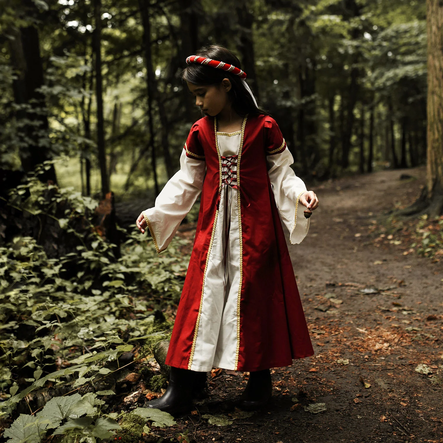 Medieval Headdress with Veil - Red - Image 5