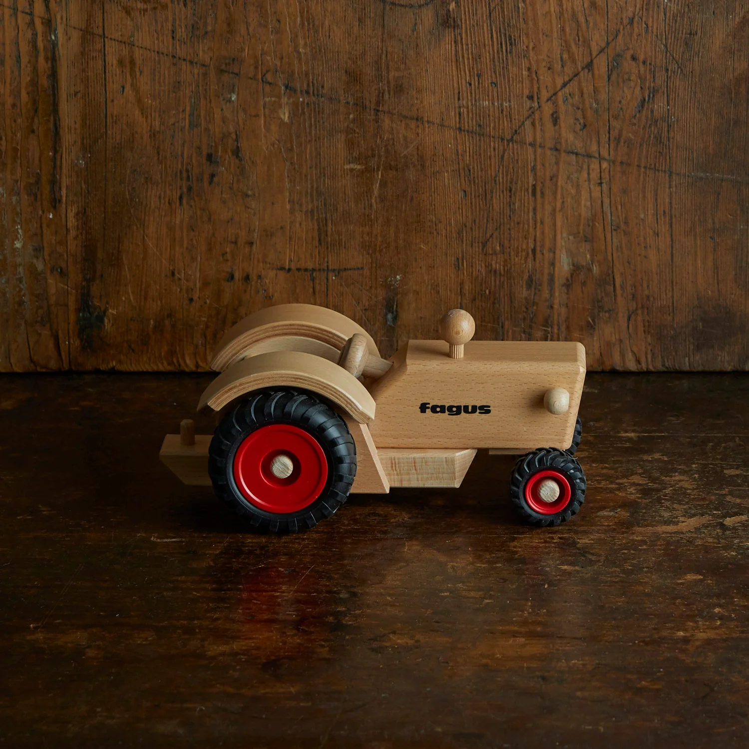Wooden Classic Tractor - Image 3