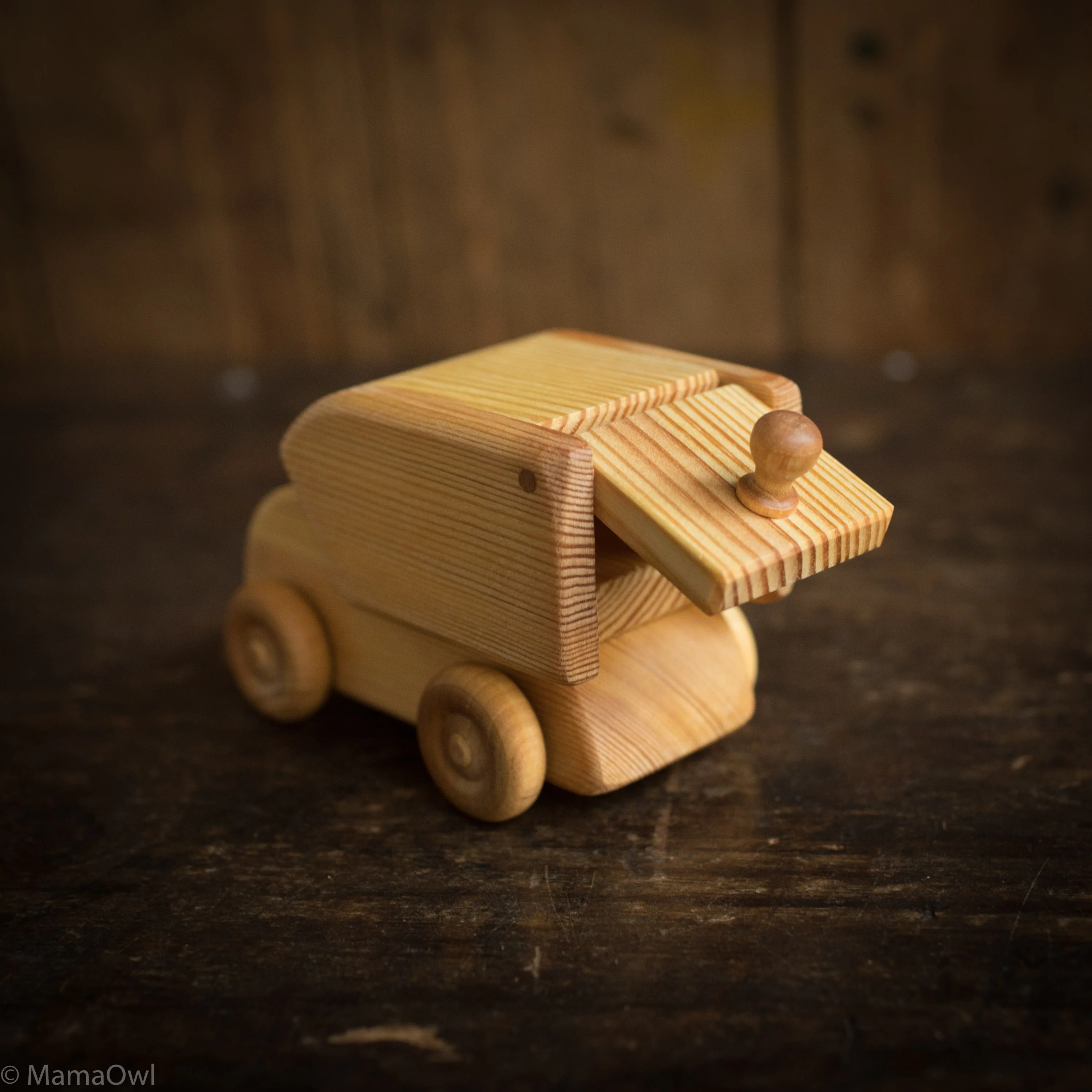 Wooden Small Delivery Van - Image 3